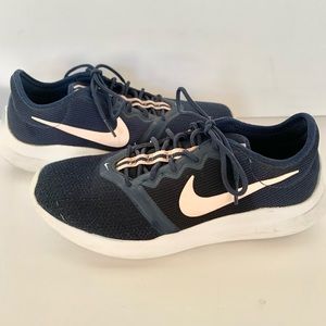 Nike sneakers. size 7 Navy with pink accents